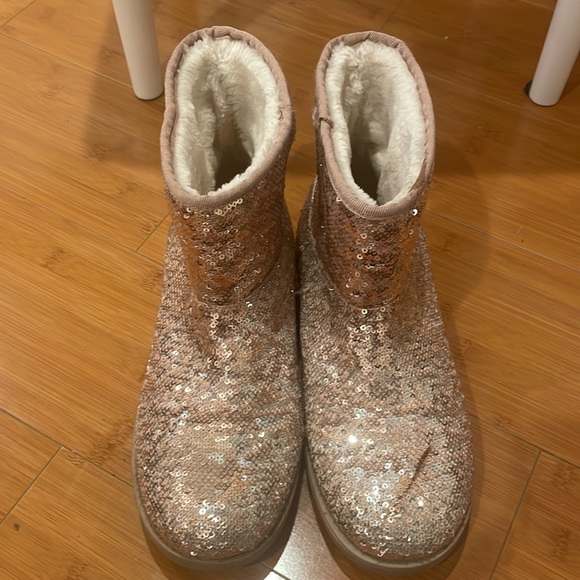 GUESS boots - Picture 3 of 3